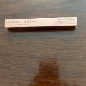Brand New Anastasia Triangular Brow definer pencil